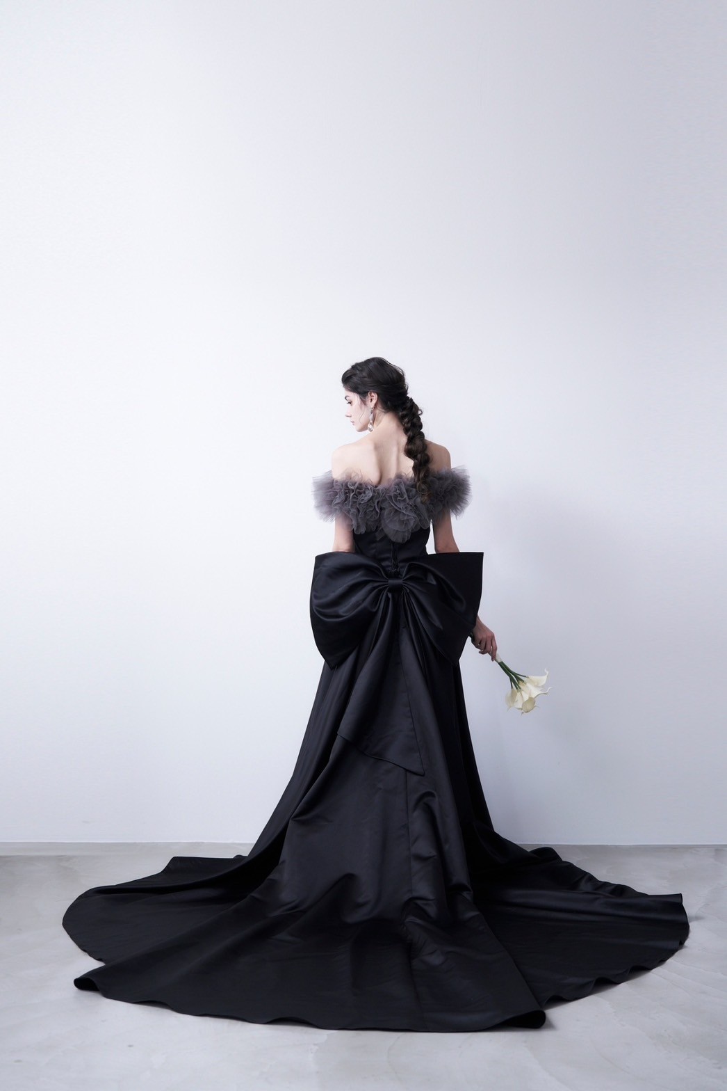 色直し パーティードレス 黑 ベアトップ リボン サテン スレンダー  