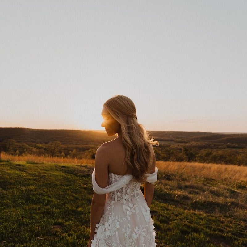 オフショルダー ベアトップ パーティードレス 細見えシルエット 披露宴  