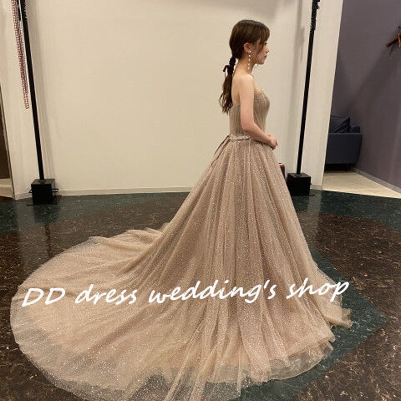 高品質！カラードレス 薄シャンパンの色 ベアトップ キラキラ  