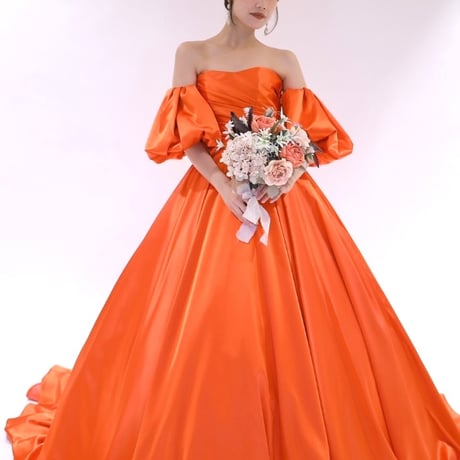 カラードレス  オレンジ   取り外し可能な付け袖   光沢サテン   編み上げ   華やかなトレーン  花嫁 前撮り