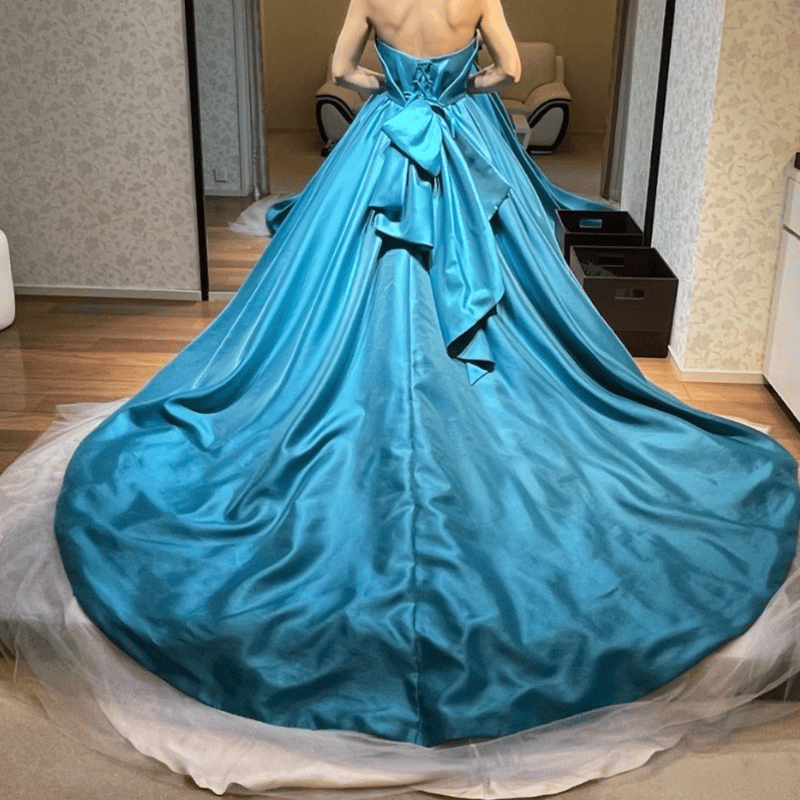 爽やかで優しいブルー 近づけ 重ねるチュール アイスブルー ティアード  