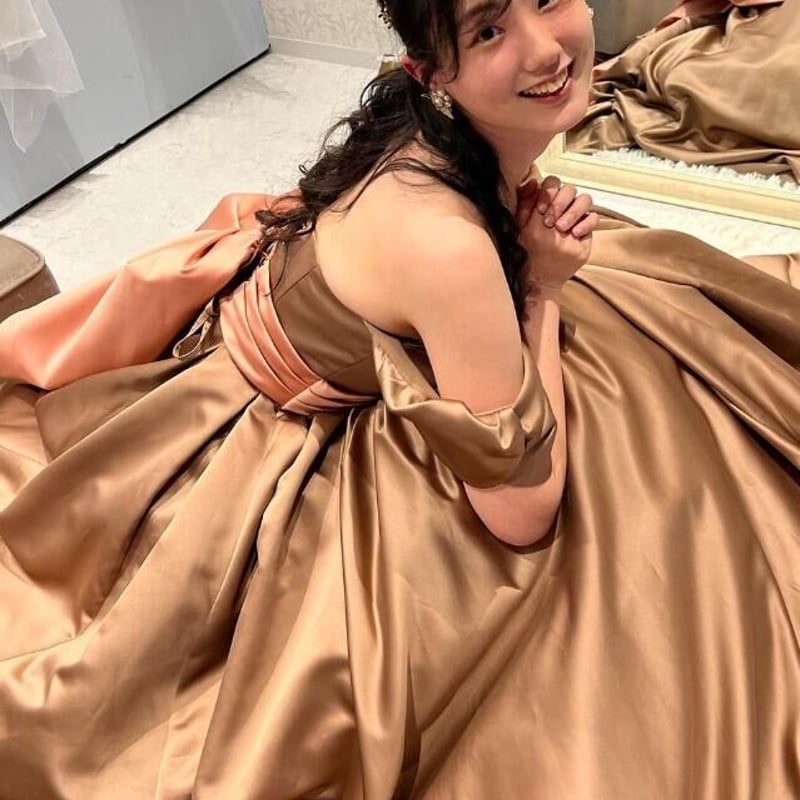 パーティードレス コーヒーの色 フレンチスリーブ ラッフルフリル  