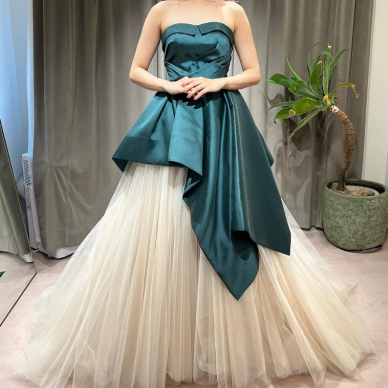 ウェディングドレス カラードレス サテン 深めな緑/アイボリー 華やか  