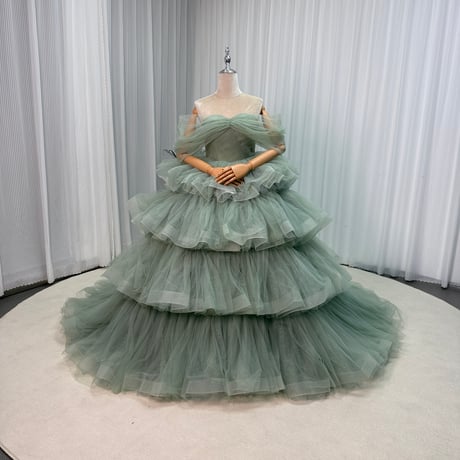カラードレス   グリーン シークインチュール 取り外し可能なオフショルダー 編み上げ 華やかなトレーン 結婚式  前撮り