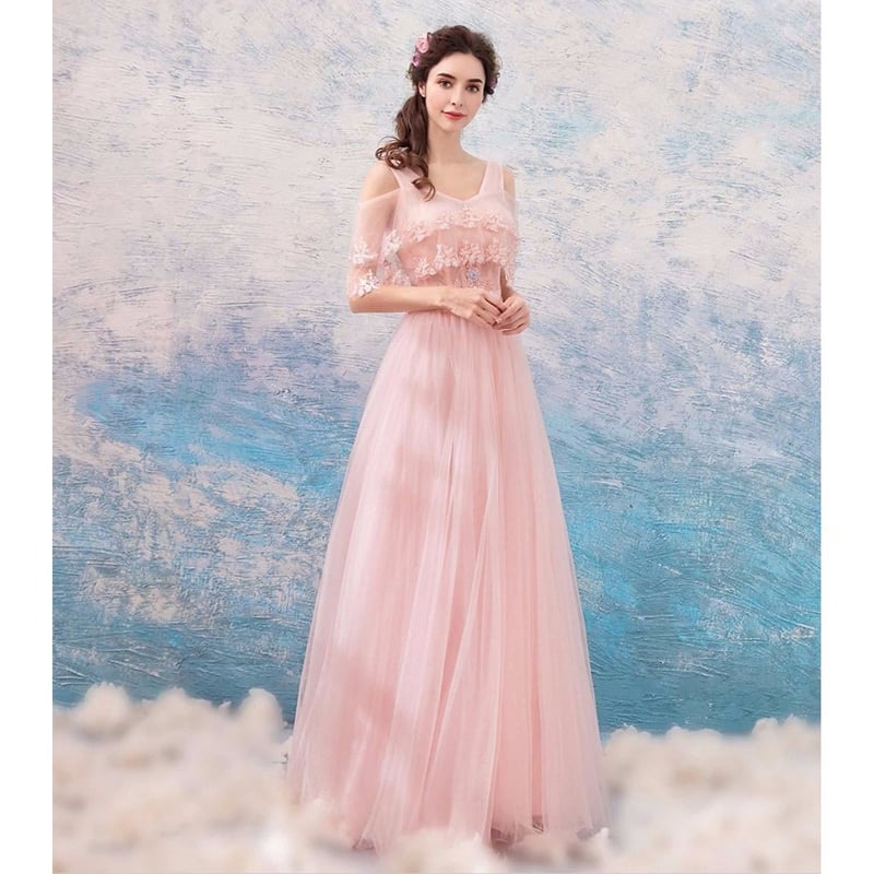 お花のデザインにフワフワしたスカートが可愛い ロングドレス 大きな花柄 Vネックロングドレス 7分袖 ふんわりスカート