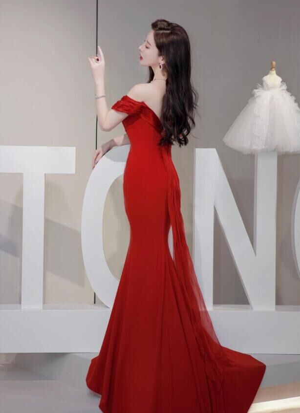 パーティードレス ボルドー色 オフショルダー マーメイドライン 背中  