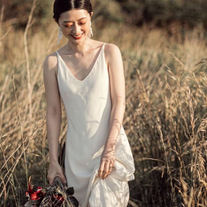 フランス風 ドレス クレープ生地 ワンピース ミニトレーン Vネック  