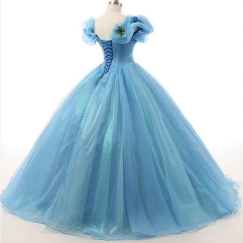 ウェディングクレイセット～シンデレラブルー 美品！ シンデレラドレスブルーウェディングドレス 爽やかで