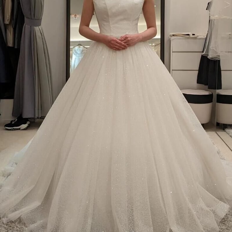 豪華！ ウエディングドレス ベアトップ 編み上げ キラキラチュール  