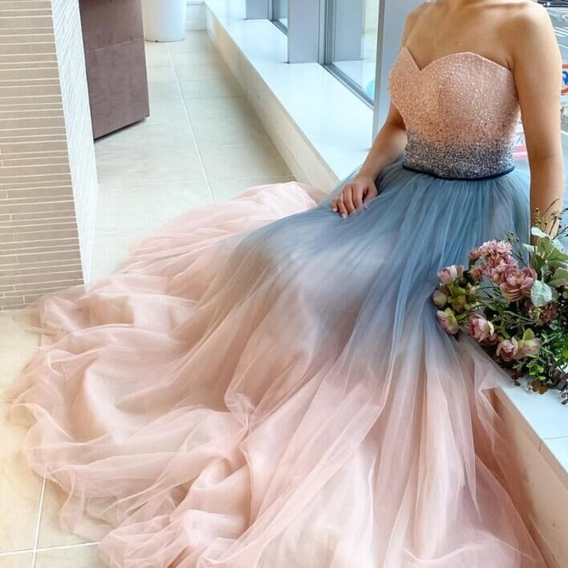 カラードレス グラデーションドレス ベアトップ ファスナー キラキラの  