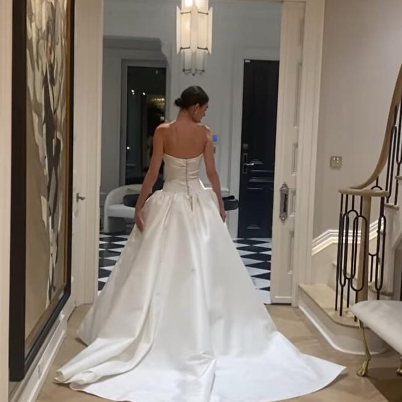 パーティードレス ベアトップ マット生地 くるみボタン 演奏会/音楽会  