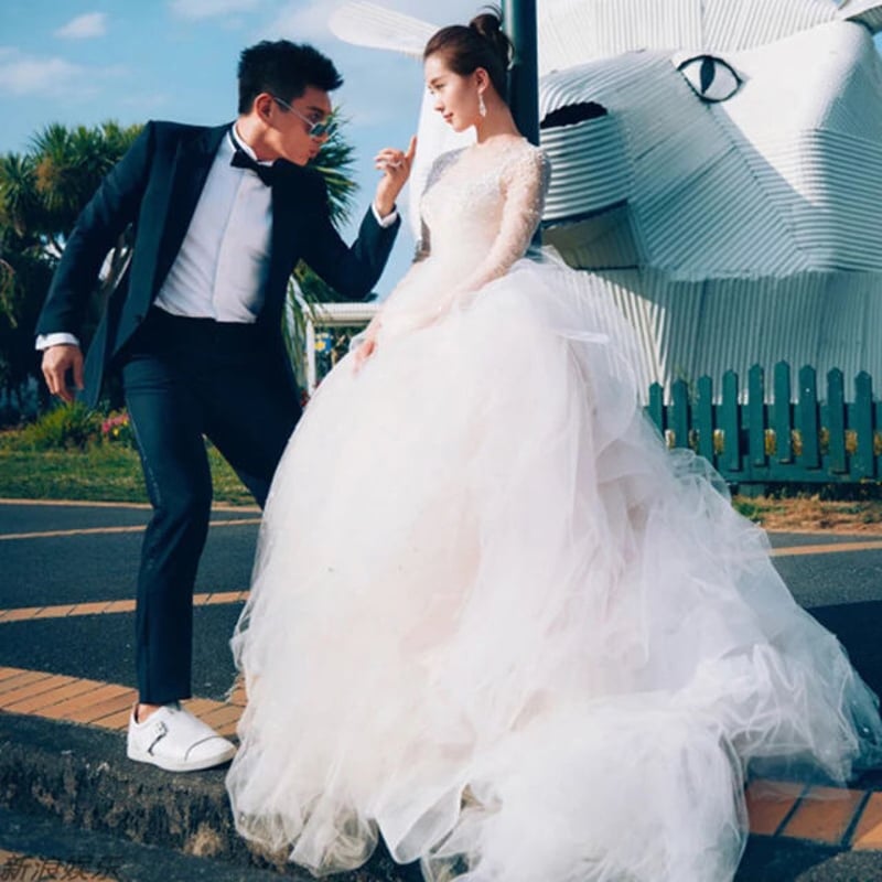 秋冬新品 長袖ウェディングドレス トレーン長い  