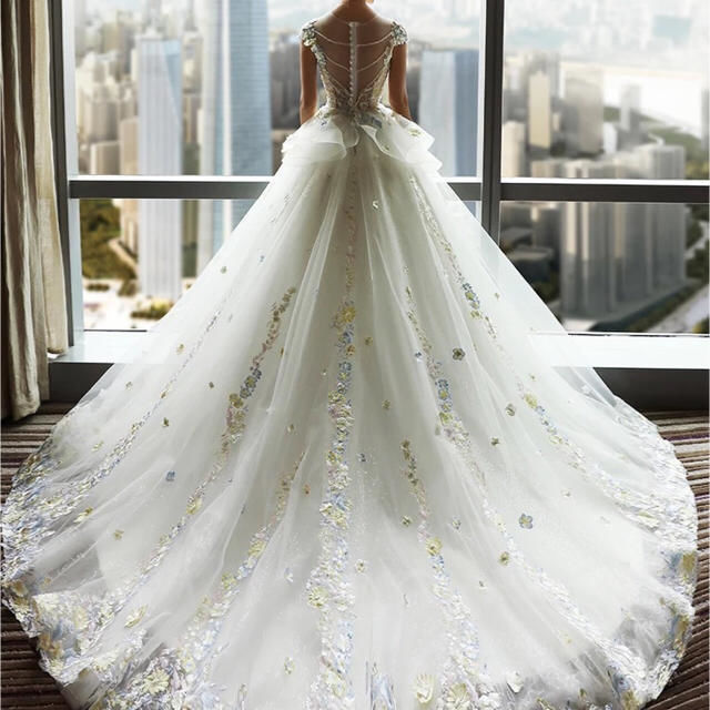 豪華ウェディングドレス トレーン 花嫁ドレス ウェディング