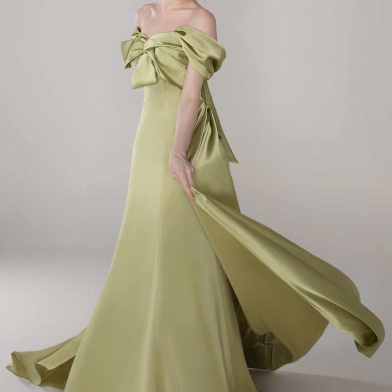 カラードレス イエロー オフショルダー 編み上げ 可愛い 光沢サテン  