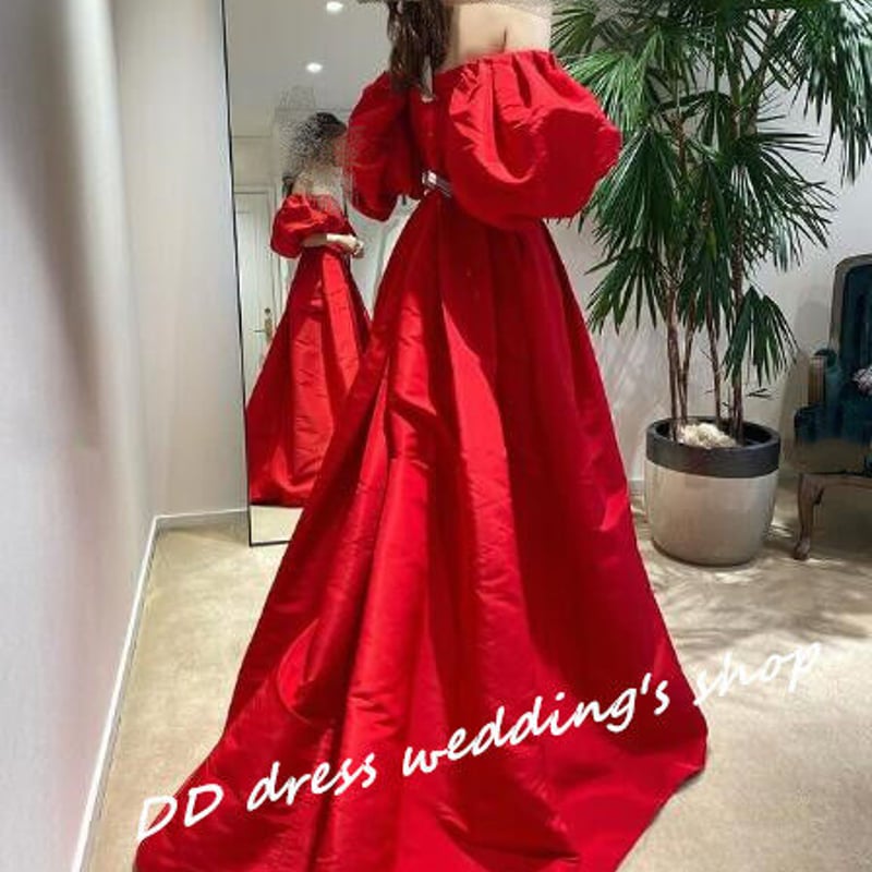 素敵な赤いドレス　タグ付き　未使用