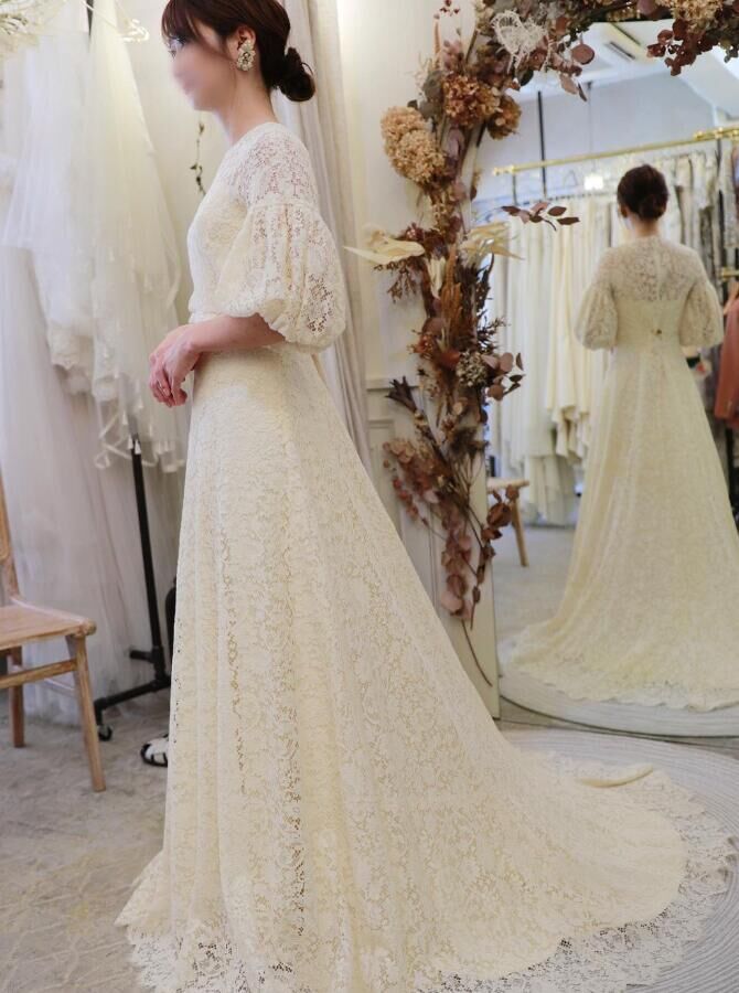 ウエディングドレス 贅沢な小花総レース 半袖 ロングトレーン  