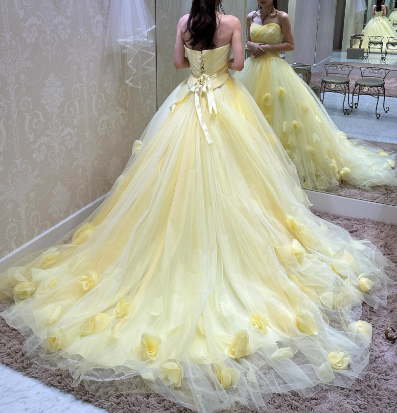パステルブルー 海外 パステルベアー ヴィンテージ 花嫁 パステルカラーのカラードレス特集 | DRESSY【公式