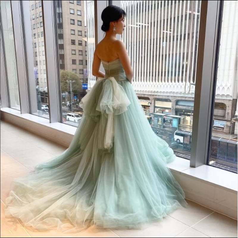 カラードレス ベアトップ リボン ふわふわ チュールスカート