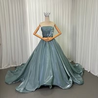 カラードレス  グリーン  ビスチェドレス  ウェーブ  スリット  編み上げ  華やかなトレーン  結婚式