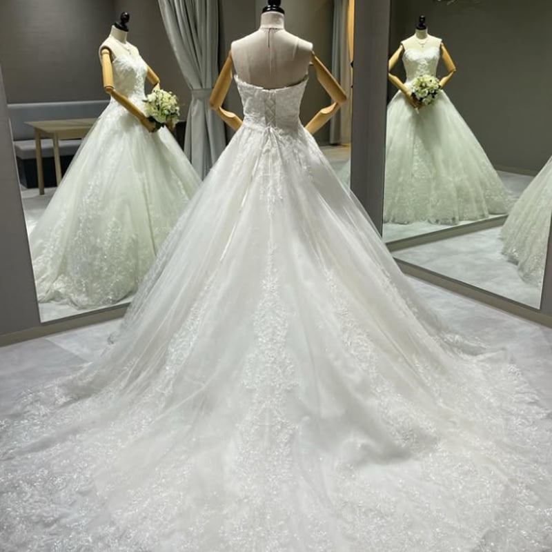 ウエディングドレス オフホワイト 韓国風ドレス キラキラ