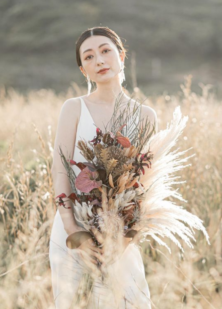 フランス風 ドレス クレープ生地 ワンピース ミニトレーン Vネック  