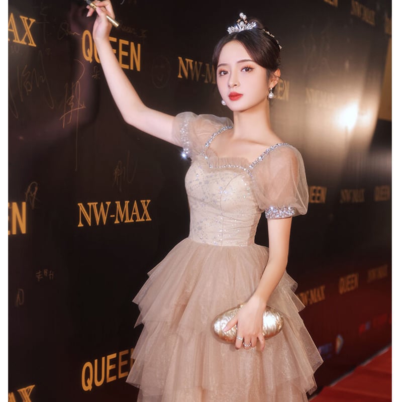 高品質！カーキ色 パーティードレス プリンセスライン パフスリーブ  