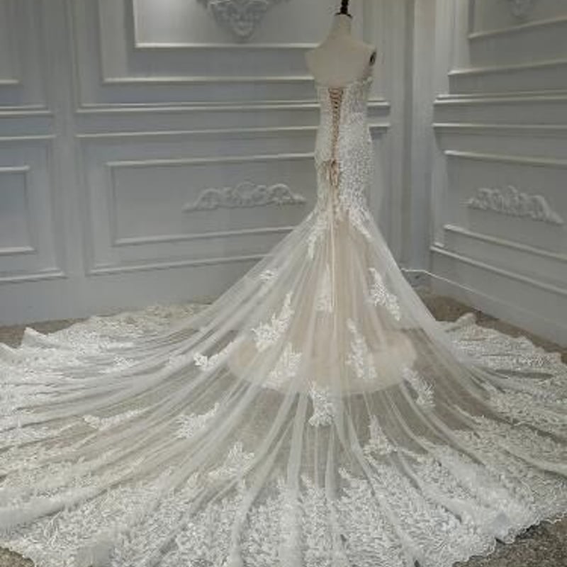 高品質！ウエディングドレス ベアトップ マーメイドライン3D立体レース  