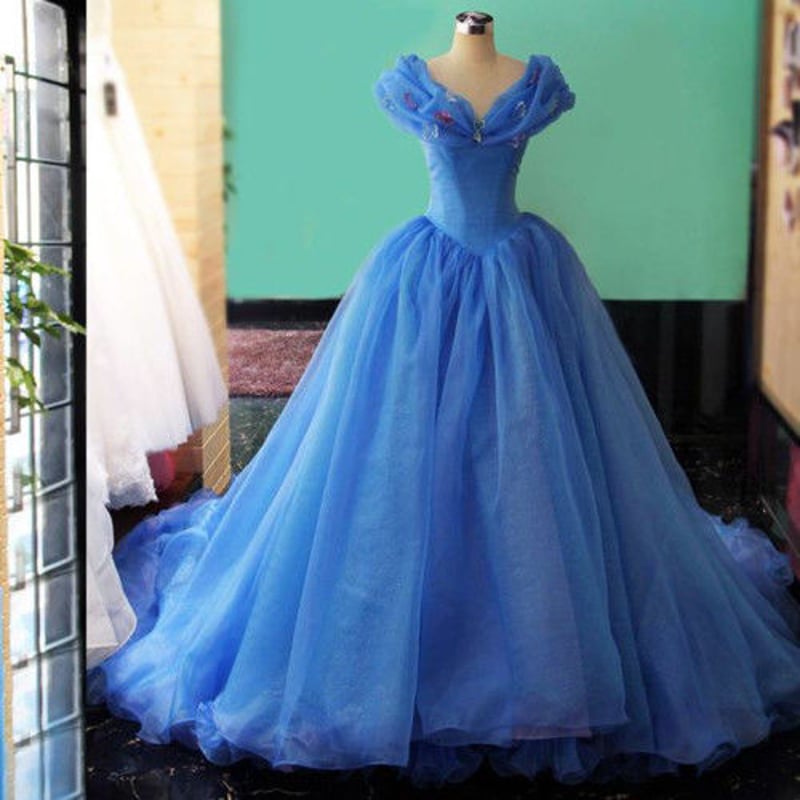 シンデレラドレス トレーン プリンセス風 素敵！ ドレスワン