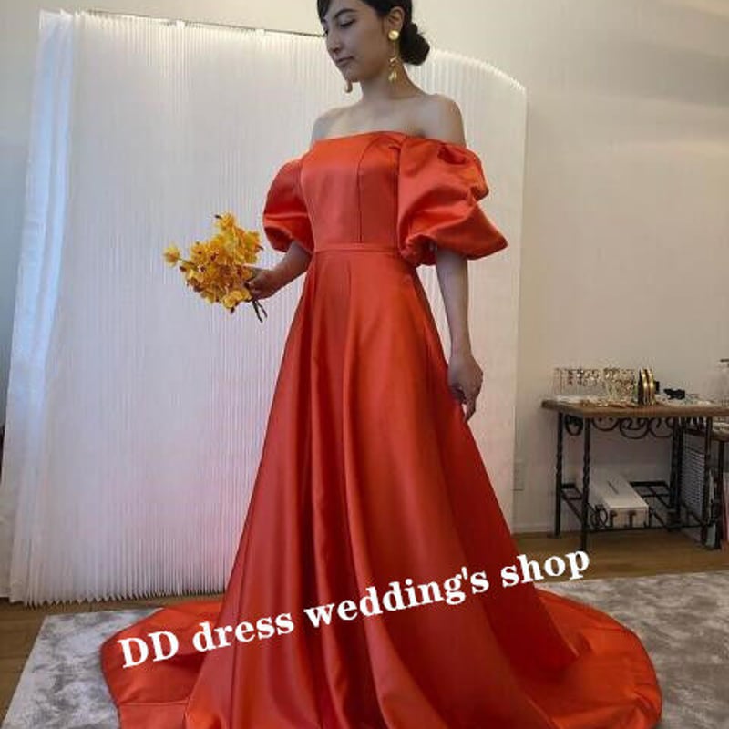 大人気上昇 オレンジ ベアトップ パーティードレス 光沢サテン 華やか  