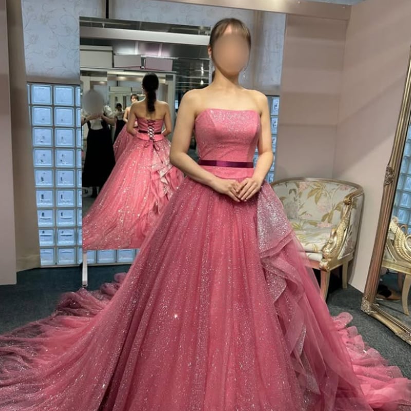 華やかピンクカラードレス フリル付き カラードレス ピンク シークインチュール ラッフルフリル 編み上げ