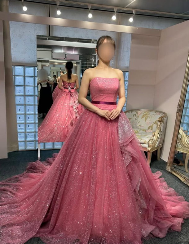 カラードレス ピンク シークインチュール ラッフルフリル 編み上げ