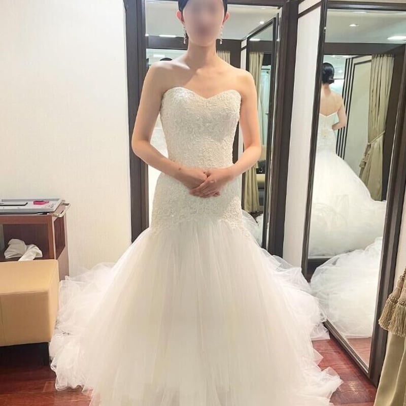 豪華！ ウエディングドレス オフホワイト ベアトップ 贅沢な小花総  