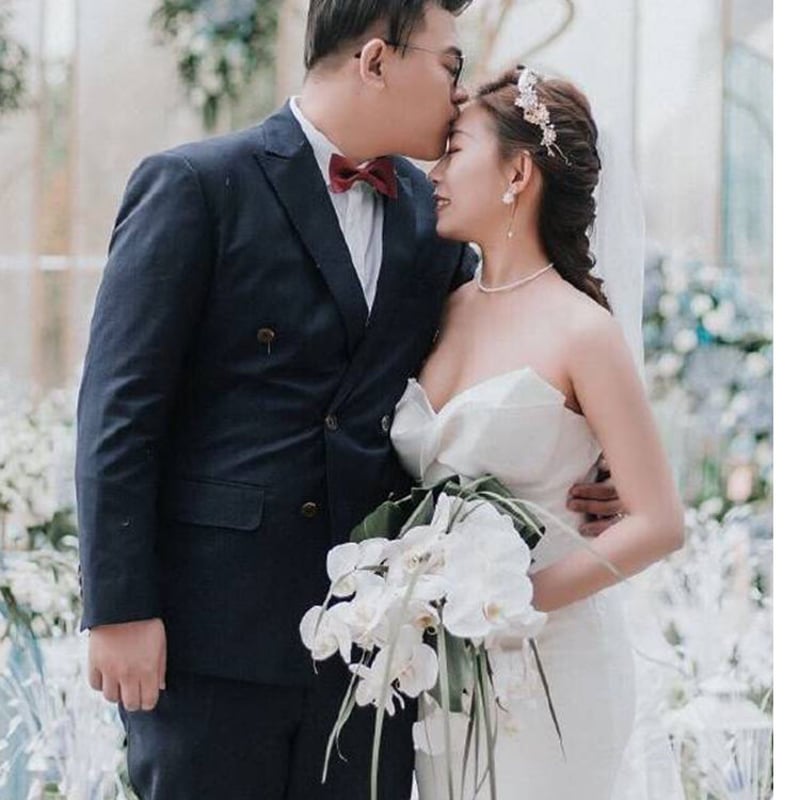 ウェディングドレス 付き合い ホワイト ベアトップ マーメイドライン  