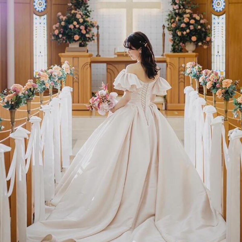 マット生地 ウエディングドレス 編み上げ オフショルダー 披露宴 花嫁  