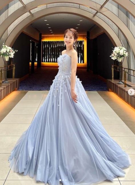 爽やかで優しいブルー ドレス 3D立体レース刺繍 Aライン ロング ベア  