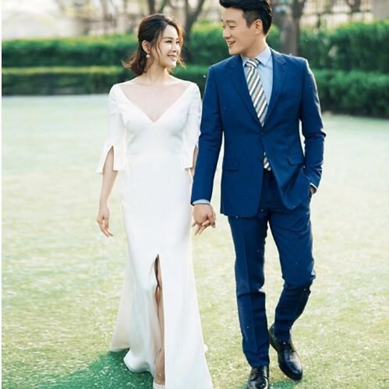 ウエディングドレスホワイト 深Vネックド エレガント ロング ロング  