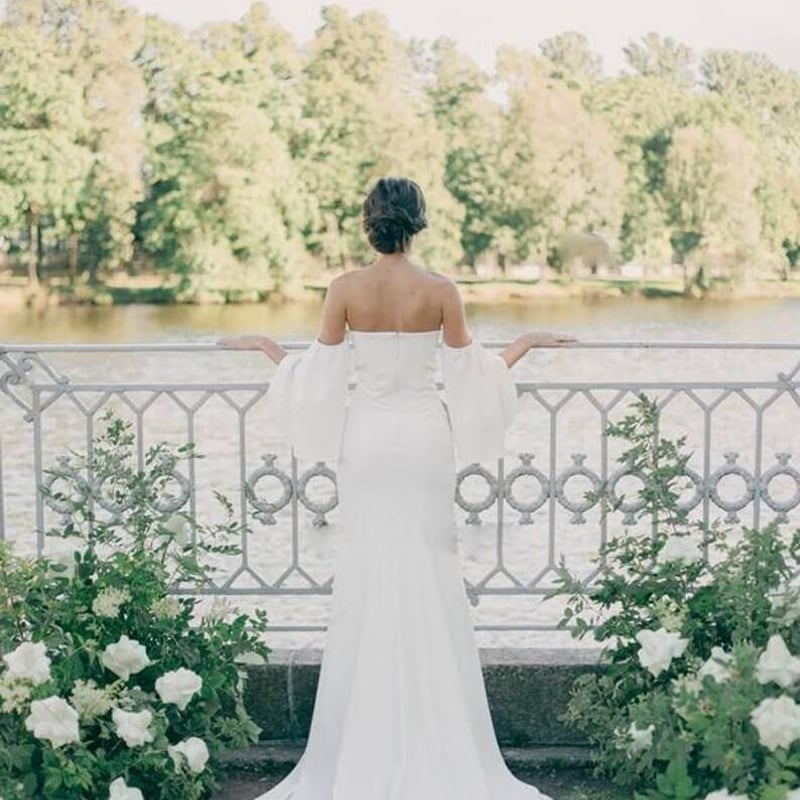 高品質！ウエディングドレス 花嫁 /2次会 ホワイト オフショル  