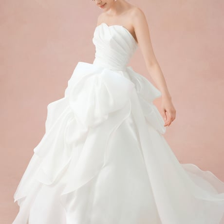 ウエディングドレス ベアトップ ふんわりシフォン  トレーン/ロング /披露宴/結婚式