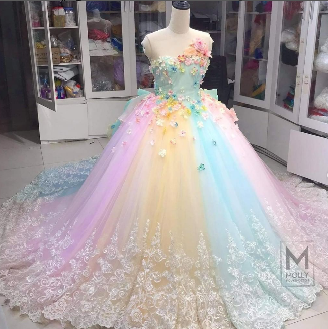 可愛い カラードレス レインボー 花モチーフ 挙式 /花嫁/2次会  