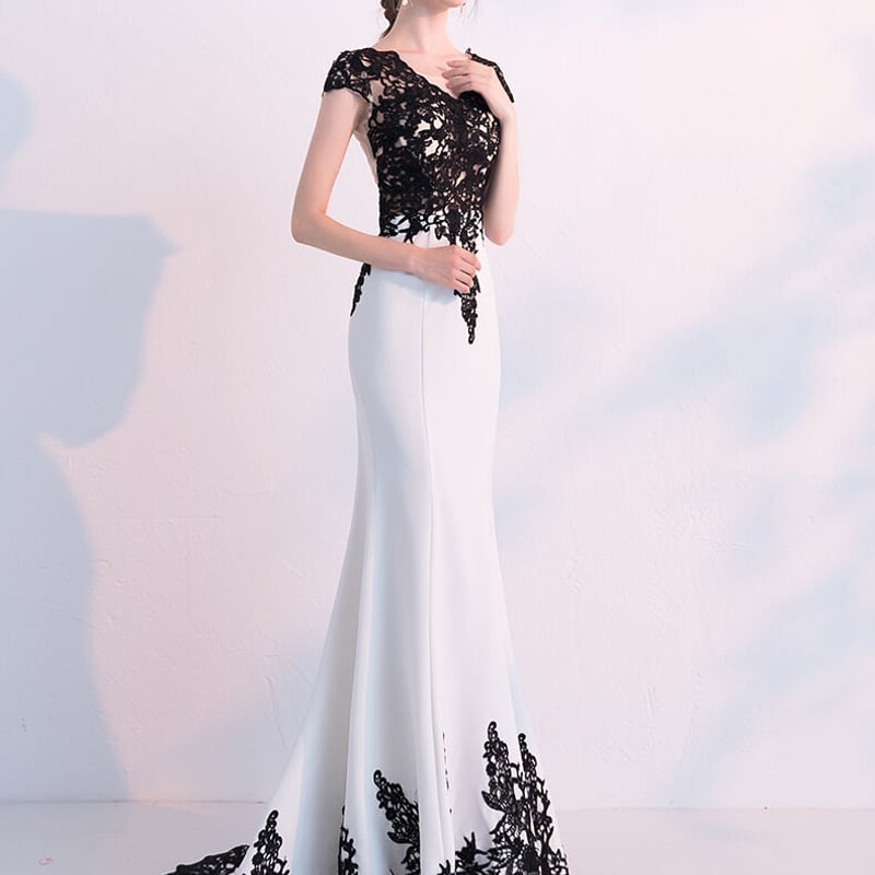 高品質！ 黒 パーティードレス マーメイドライン 短トレーン ビスチェ  