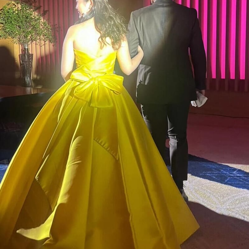 パーティードレス イエロー ふっくら柔らかなバックリボン ベアトップ  
