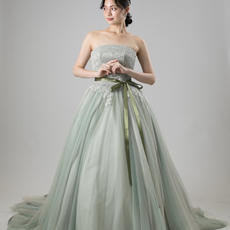 ⬜︎ カラードレス　【49】　花　キラキラ　ビーズ　　グリーン　シルバー　花嫁 ⬜︎ カラードレス 【49】 花 キラキラ ビーズ グリーン