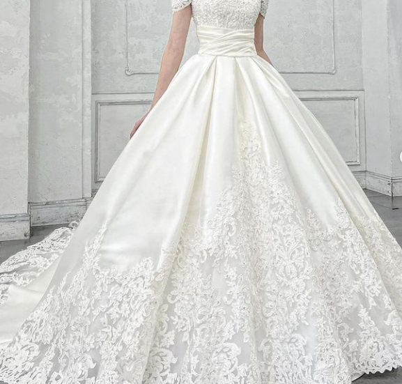 2枚❤️お花レース❤️横長❤️ひのき❤️ウォールデコ❤️ウェルカムボードなどに ウォールデコ（ハト）フラワー・オリーブ・スター3柄セット（R24