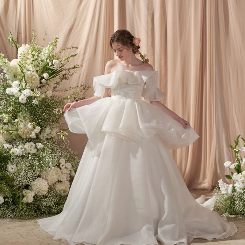 ウェディングドレス 優雅なシルエット オフホワイト Aラインライン  