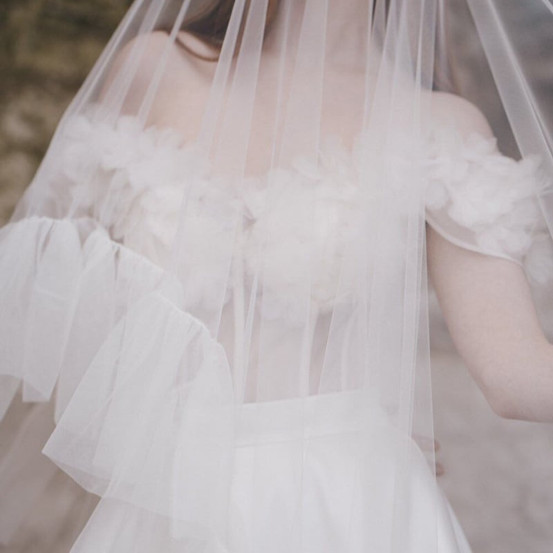 neith. ベールオフショルダードレス （White） ネイス Veil Off