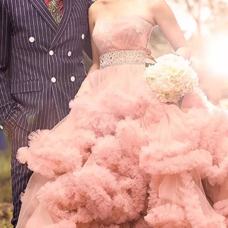 雲の感じ、トレーンウェディングドレス、 上品！ ドレスワンピース結婚  