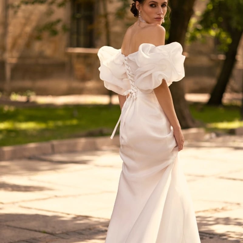 グローブ付き】ウェディングドレス スレンダー/ソフトマーメイドライン