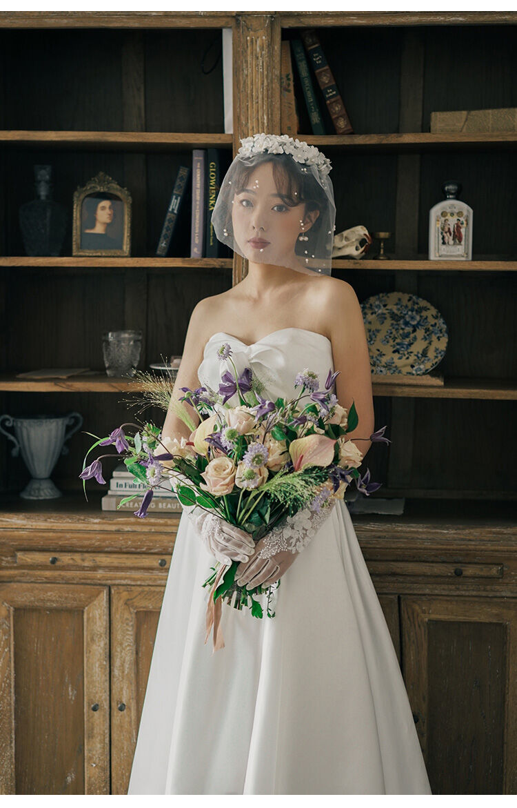 高品質！フランス風ウエディングドレス ホワイト 光沢サテン ベア  