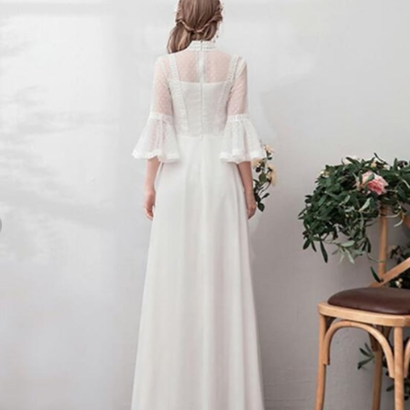 ⭐︎美品⭐︎フリルハイネックパフスリーブクラシカル ウェディングドレス　カップ付き フリルハイネック パフスリーブクラシカル ウェディングドレス