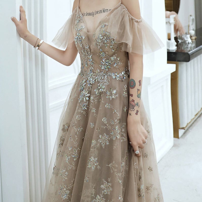 抜群 のおしゃれ見え シャンパンの色 オフショルダー パーティードレス  